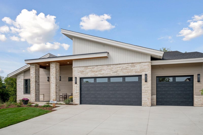 758 Ensconsed Way, Chaska, MN 55318
