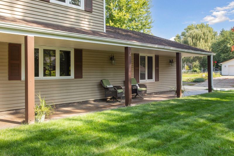 867 Arbogast St, Shoreview, MN 55126