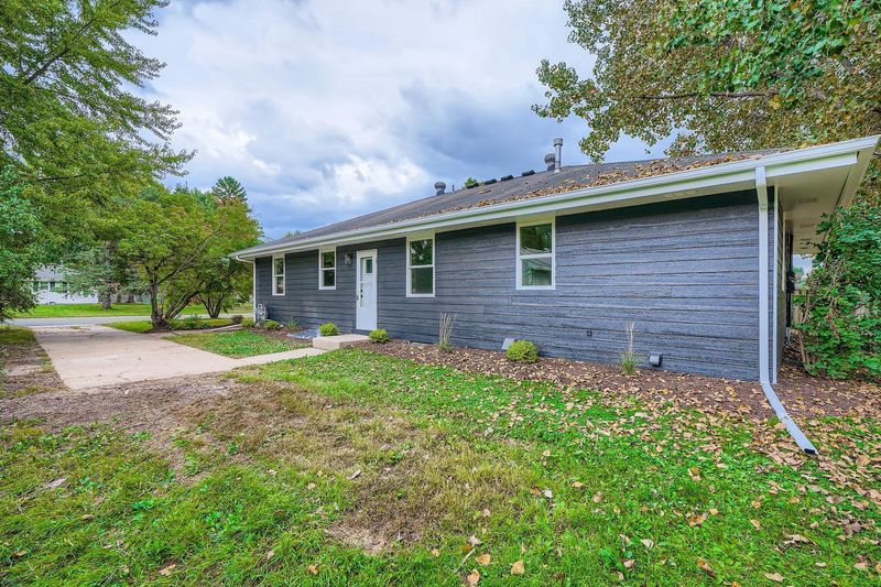 14775 Dallara Ave W, Rosemount, MN 55068