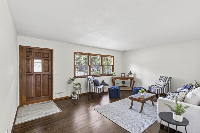 10241 Washburn Cir S, Bloomington, MN 55431