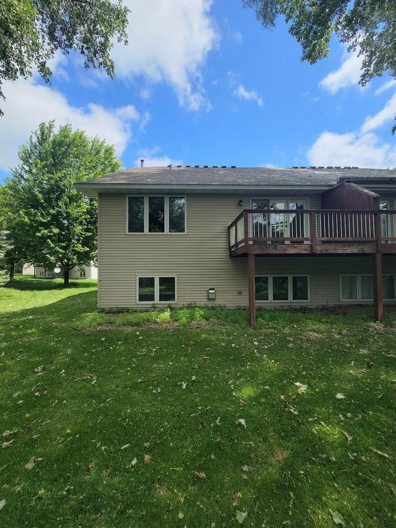 2729 Parkhaven Ct N, Brooklyn Park, MN 55444