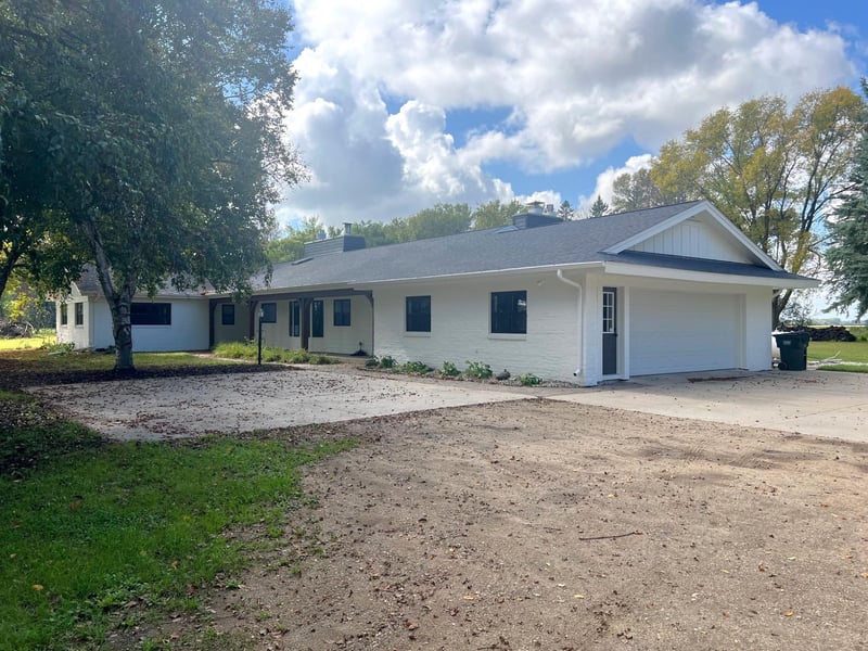 3120 15th St SW, Willmar, MN 56201