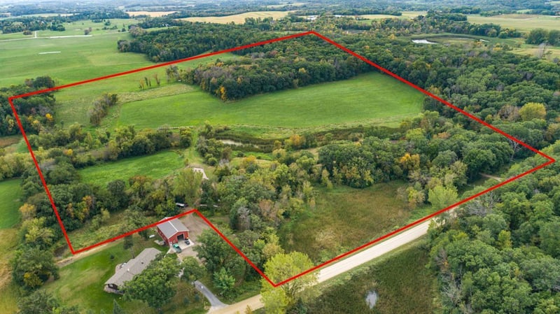 3920 57th St W, Webster, MN 55088