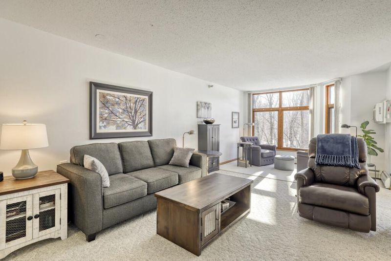 500 County Road B W #202, Roseville, MN 55113