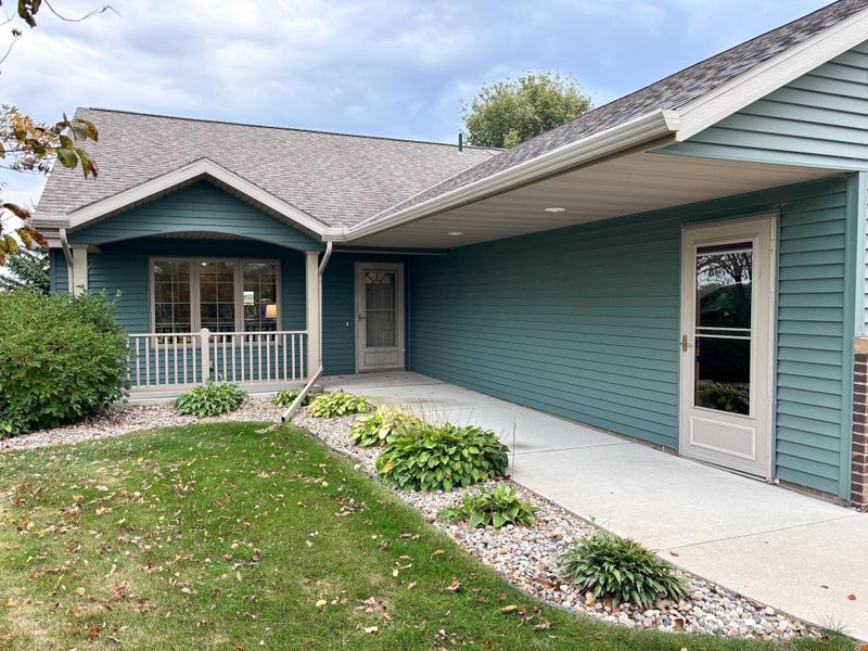 1813 Lower Trentwood Cir NE, Willmar, MN 56201