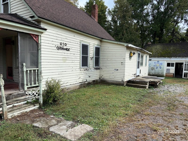 610 Parker Ave E, Dassel, MN 55325