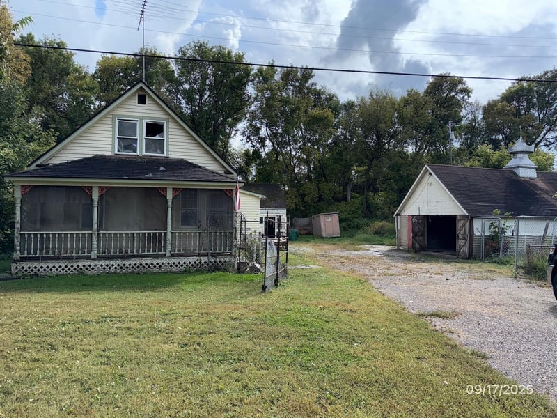 610 Parker Ave E, Dassel, MN 55325