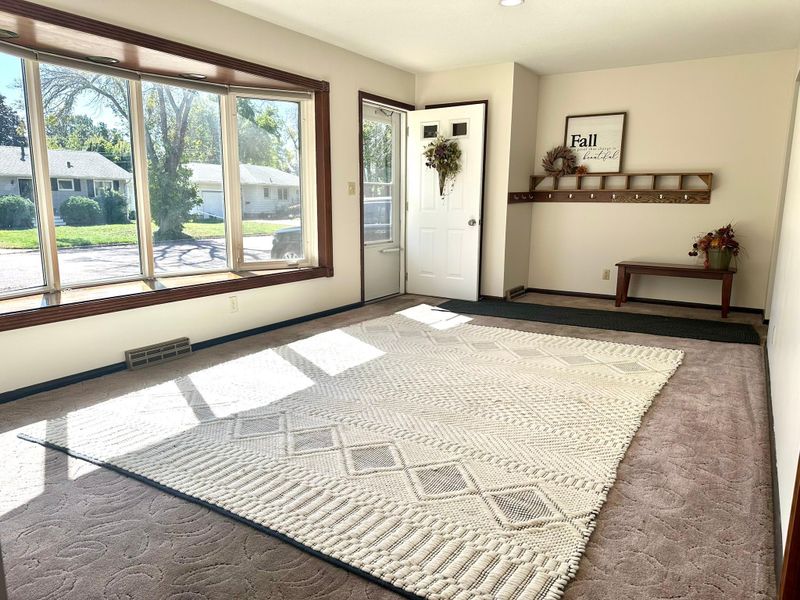 116 N Manitou Dr, Mankato, MN 56001