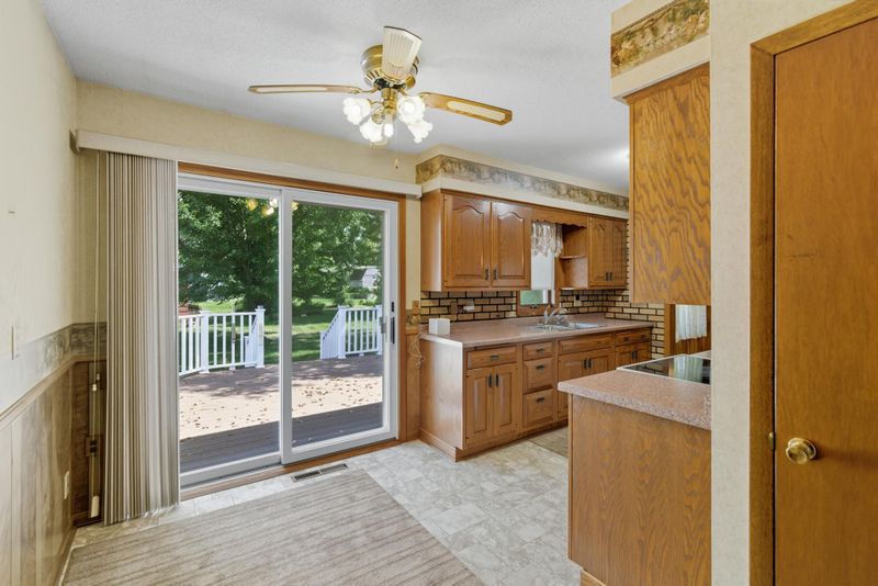1007 5th St S, Saint James, MN 56081