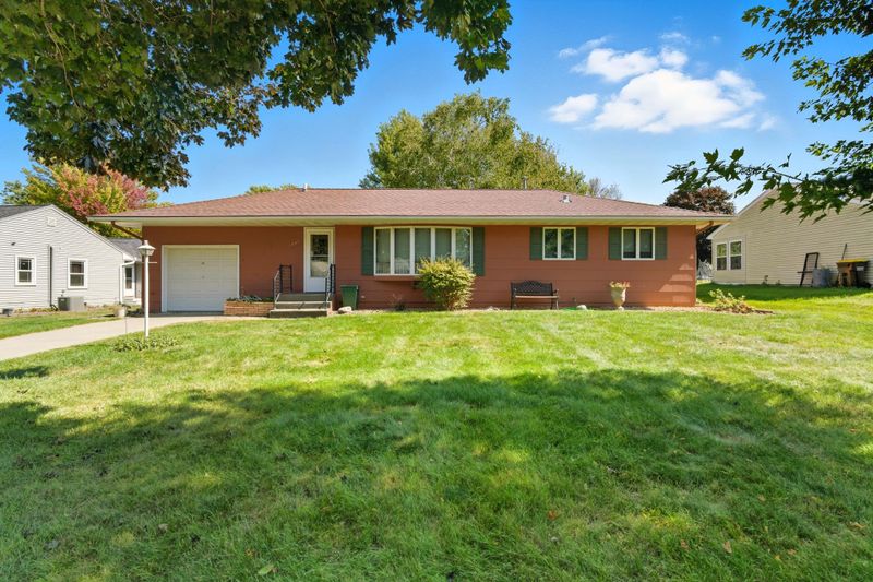 1007 5th St S, Saint James, MN 56081