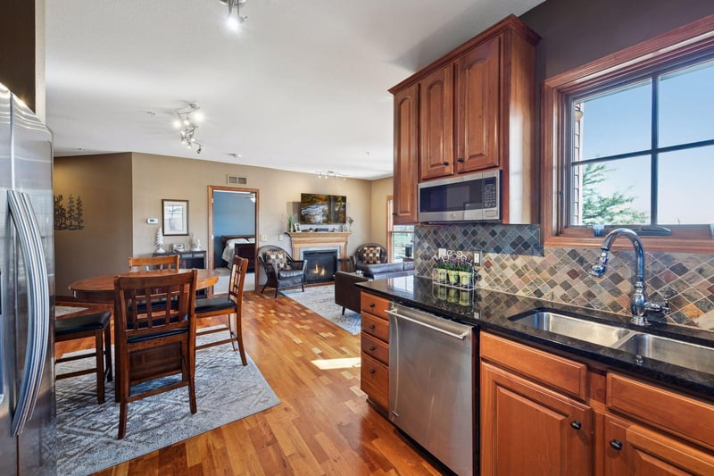 4100 Spring St #214, Spring Park, MN 55384