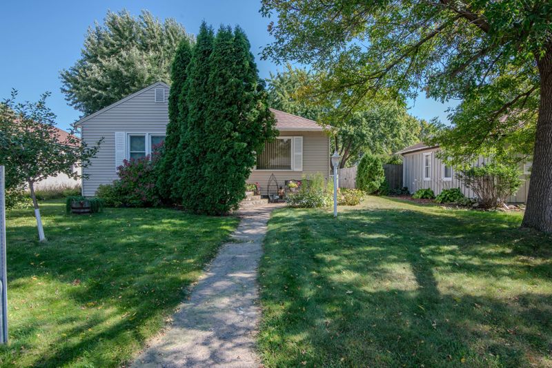 310 8th St NE, Little Falls, MN 56345