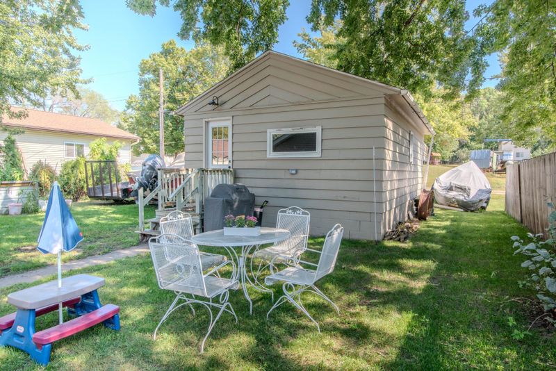 310 8th St NE, Little Falls, MN 56345
