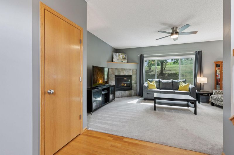 1536 Stonewood Ln, Eagan, MN 55122