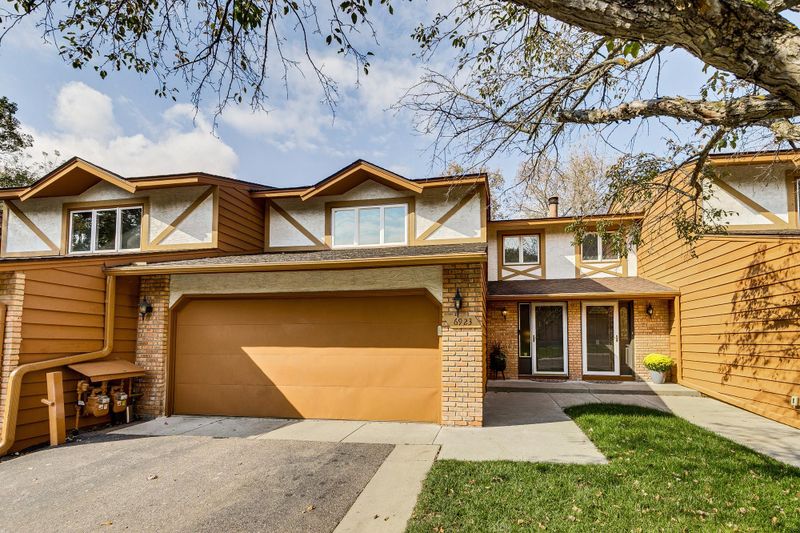 6923 Edenvale Blvd, Eden Prairie, MN 55346