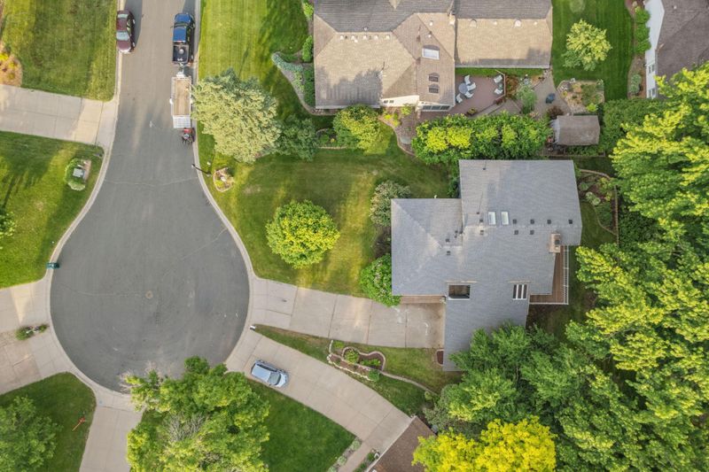 708 Brigadoon Cir, Shoreview, MN 55126