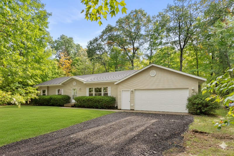 6869 Harings Ln, Siren, WI 54872