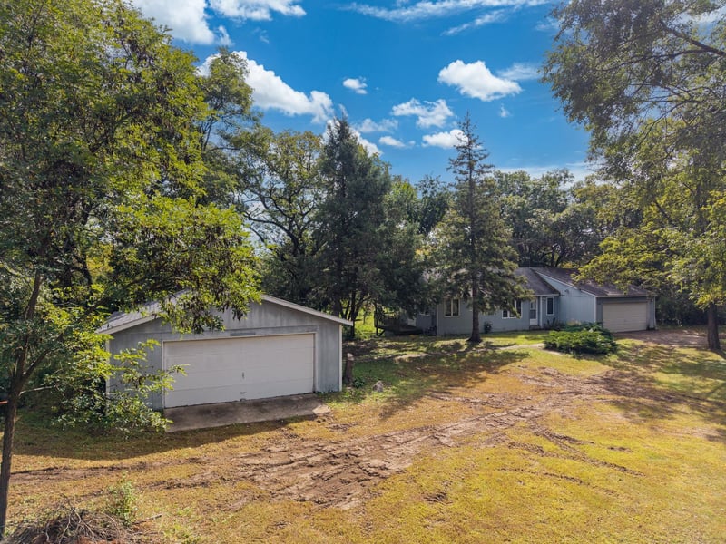 1836 2 Driftwood Rd, Clearwater, MN 55320