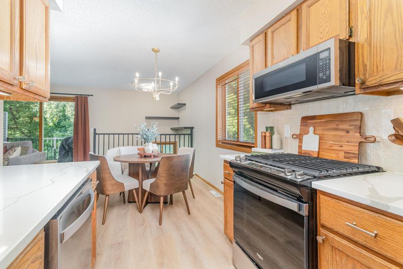 10634 Hummingbird St NW, Coon Rapids, MN 55433