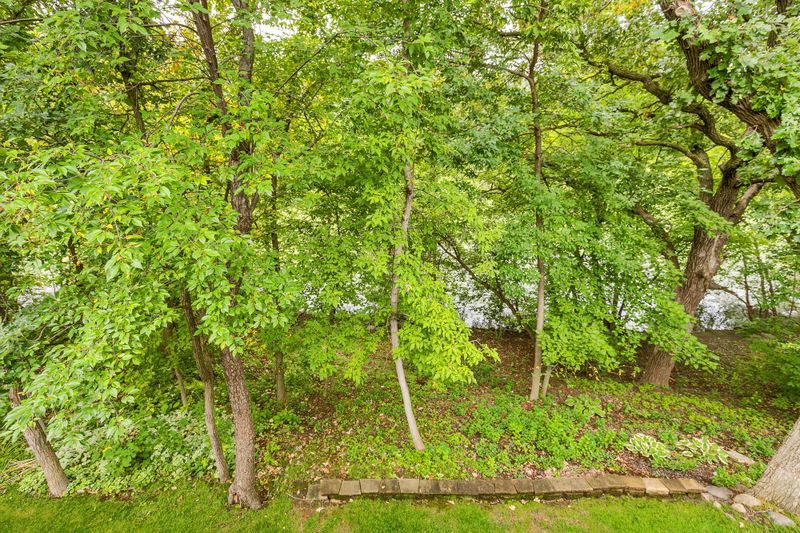 4163 Starbridge Ct, Eagan, MN 55122