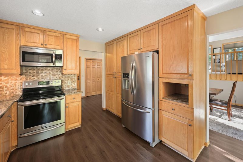 2420 Meadow Ct, Saint Cloud, MN 56301