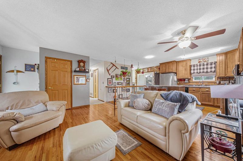5237 Irondale Rd, Mounds View, MN 55112