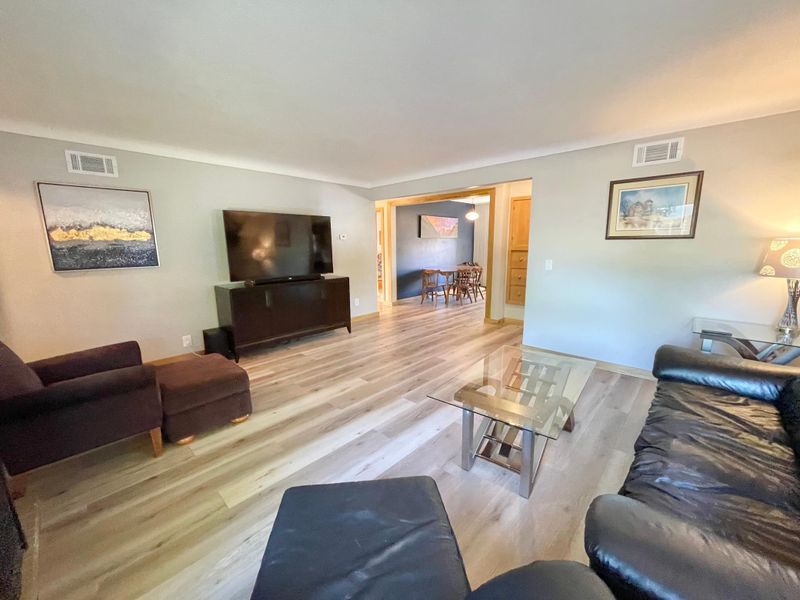 515 W Van Dusen St, Springfield, MN 56087
