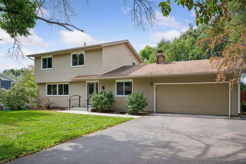 1908 Ford Rd, Minnetonka, MN 55305
