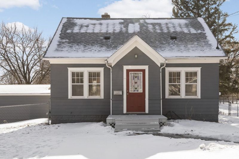 5905 36th Ave N, Crystal, MN 55422