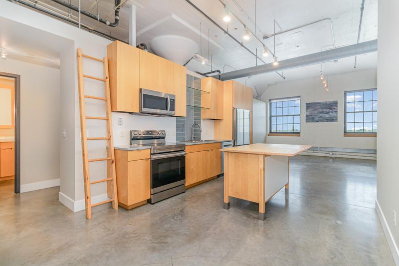 730 Stinson Blvd #412, Minneapolis, MN 55413