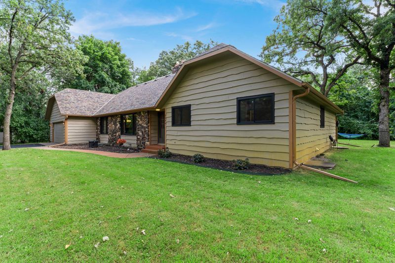 3096 Dolores Dr, Saint Cloud, MN 56303