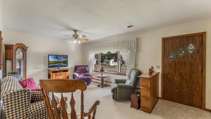 514 Ash St S, Sauk Centre, MN 56378