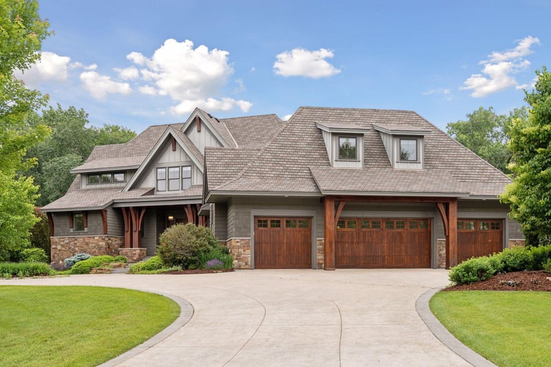 9485 Whistling Valley Trl, Lake Elmo, MN 55042