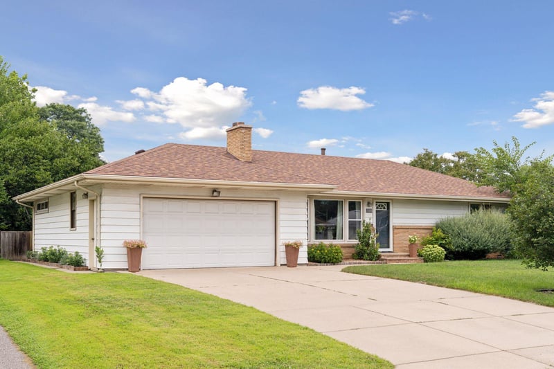 5108 Lakeside Ave N, Crystal, MN 55429