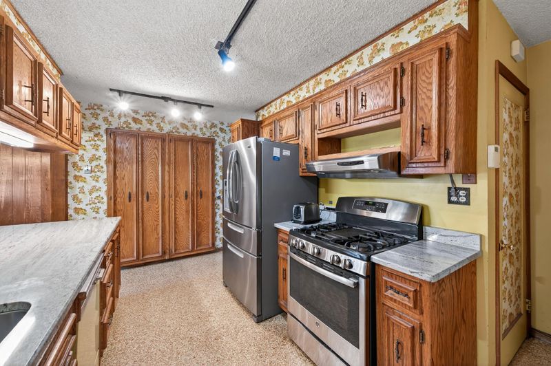 8709 Able St NE, Blaine, MN 55434