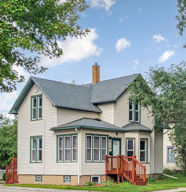 316 E Pearl St, Owatonna, MN 55060
