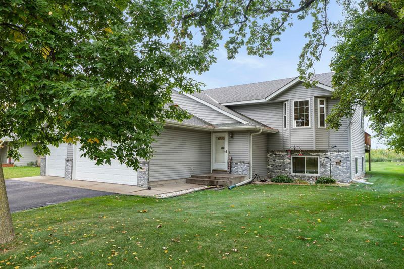 6008 Badger St, Monticello, MN 55362