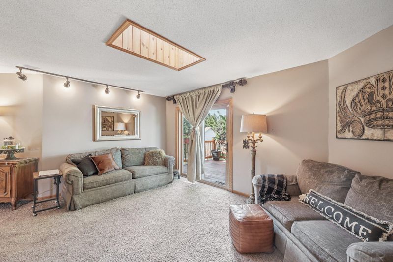 4274 Maclaren Pl, Eagan, MN 55123
