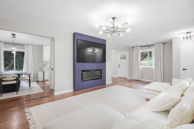 5317 Forest Rd, Minnetonka, MN 55345