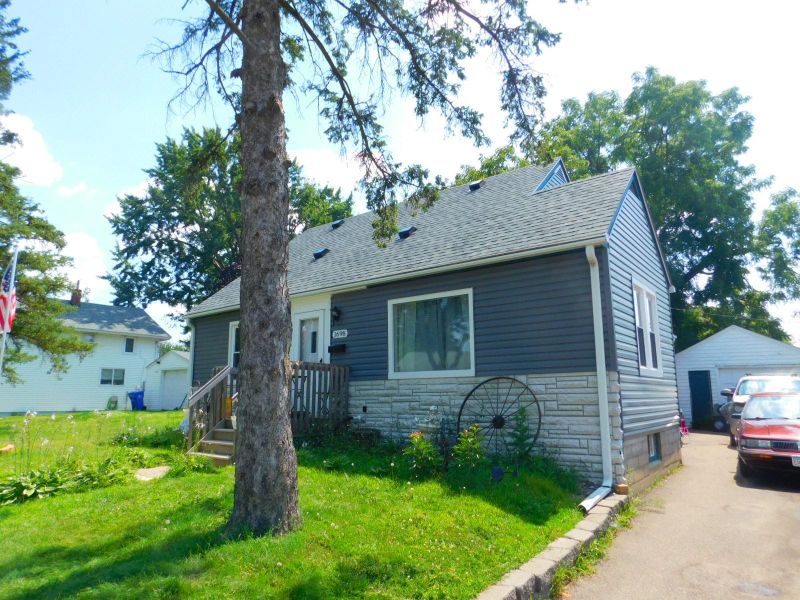 1698 Arlington Ave E, Saint Paul, MN 55106