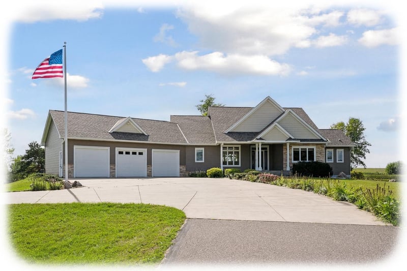 23165 Oakdale Dr, Corcoran, MN 55374