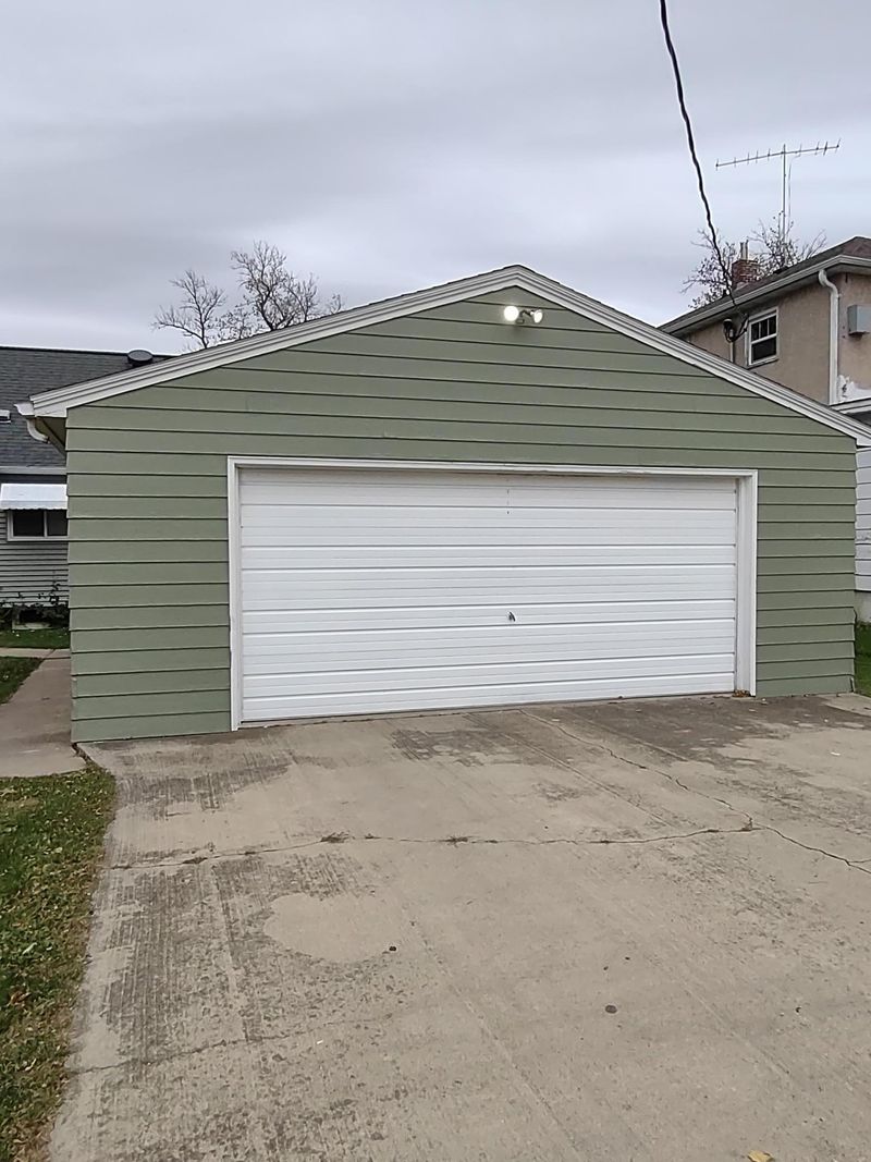 413 5th Ave, Madison, MN 56256