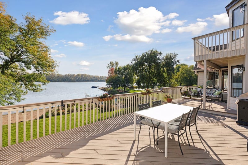 1801 Keller Lake Dr, Burnsville, MN 55306