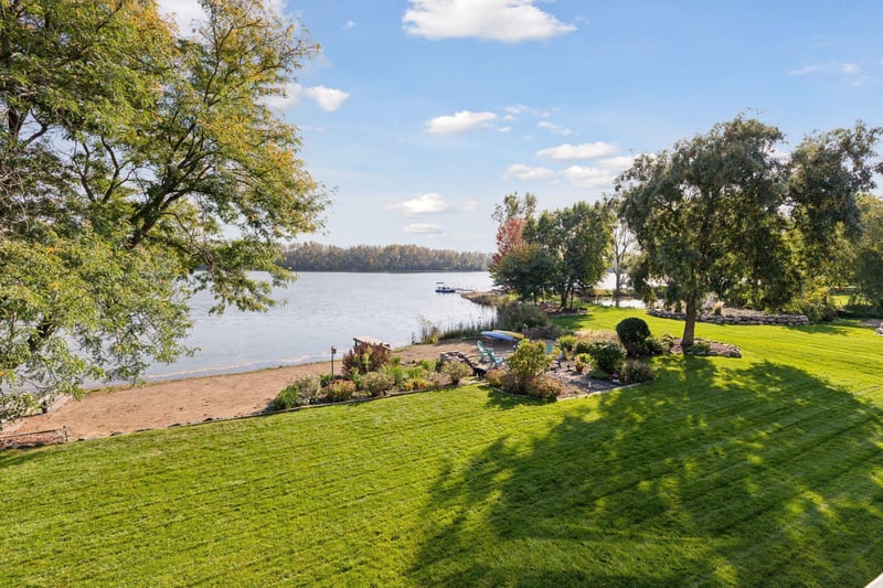 1801 Keller Lake Dr, Burnsville, MN 55306