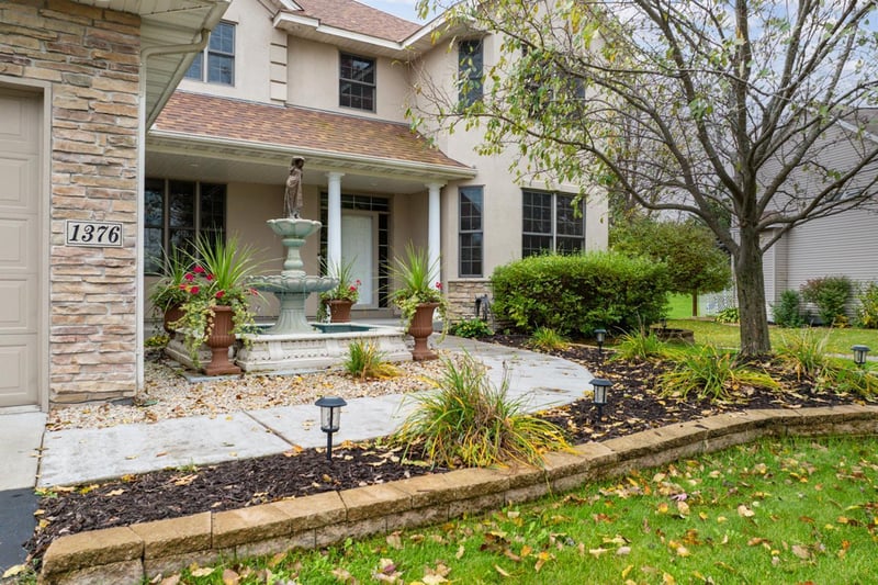 1376 Cobblestone Rd N, Champlin, MN 55316