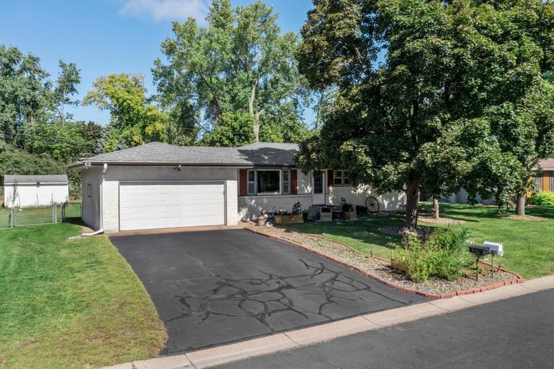 10002 93rd Pl N, Maple Grove, MN 55369