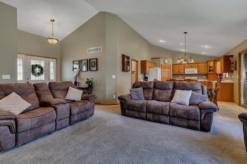 632 N Pine St, Royalton, MN 56373