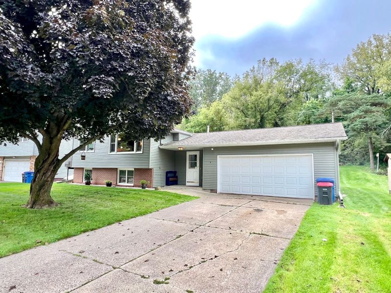 2328 Langsdorf Ave, Red Wing, MN 55066