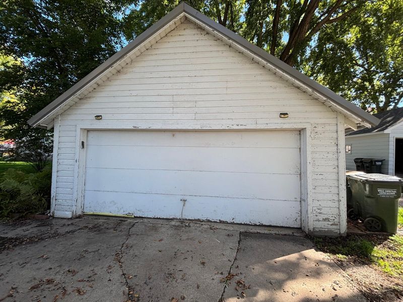 27 2nd Ave SW, Glenwood, MN 56334
