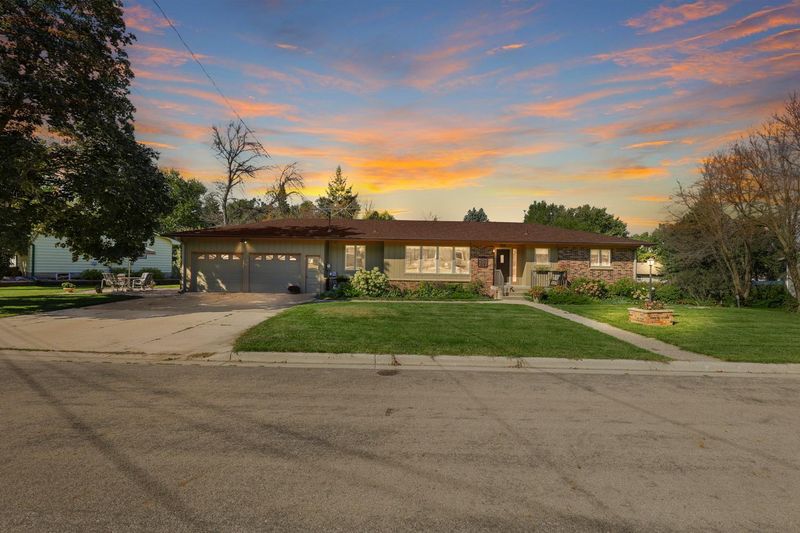 308 Erblang Ave, Faribault, MN 55021